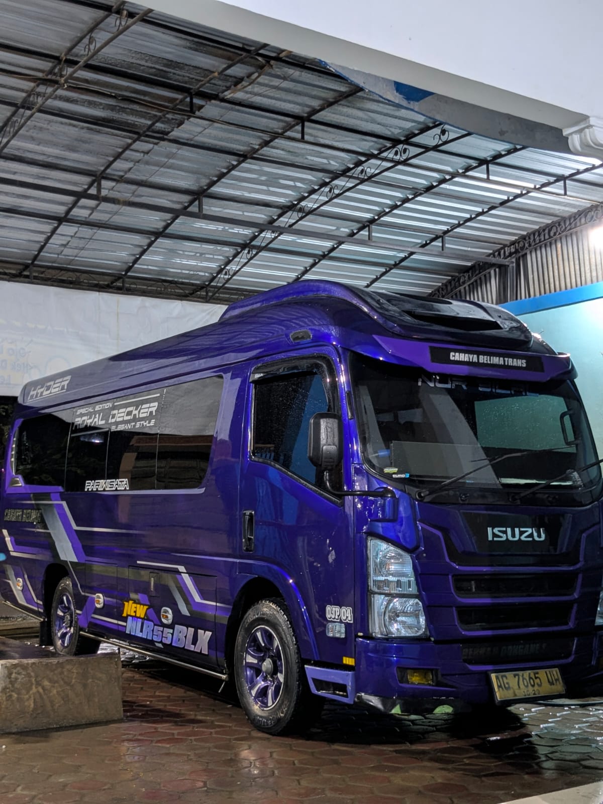 Pilihan Sewa Mobil Hiace Tuban